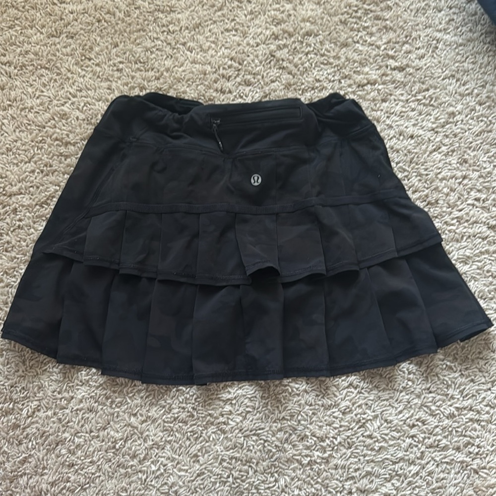 Lululemon ruffle skirt